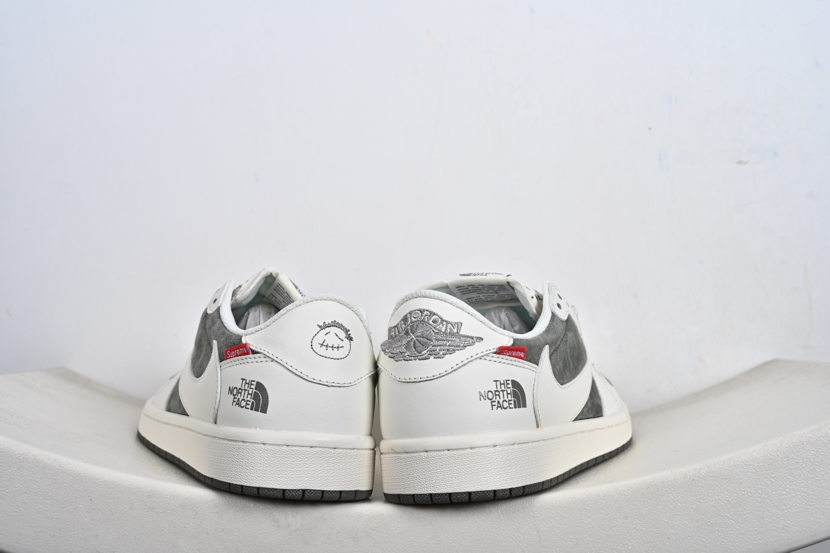 Nike Air Jordan 1 Low supreme联名 定制AJ联名-高端定制 低帮复古文化板鞋 DM7866-128