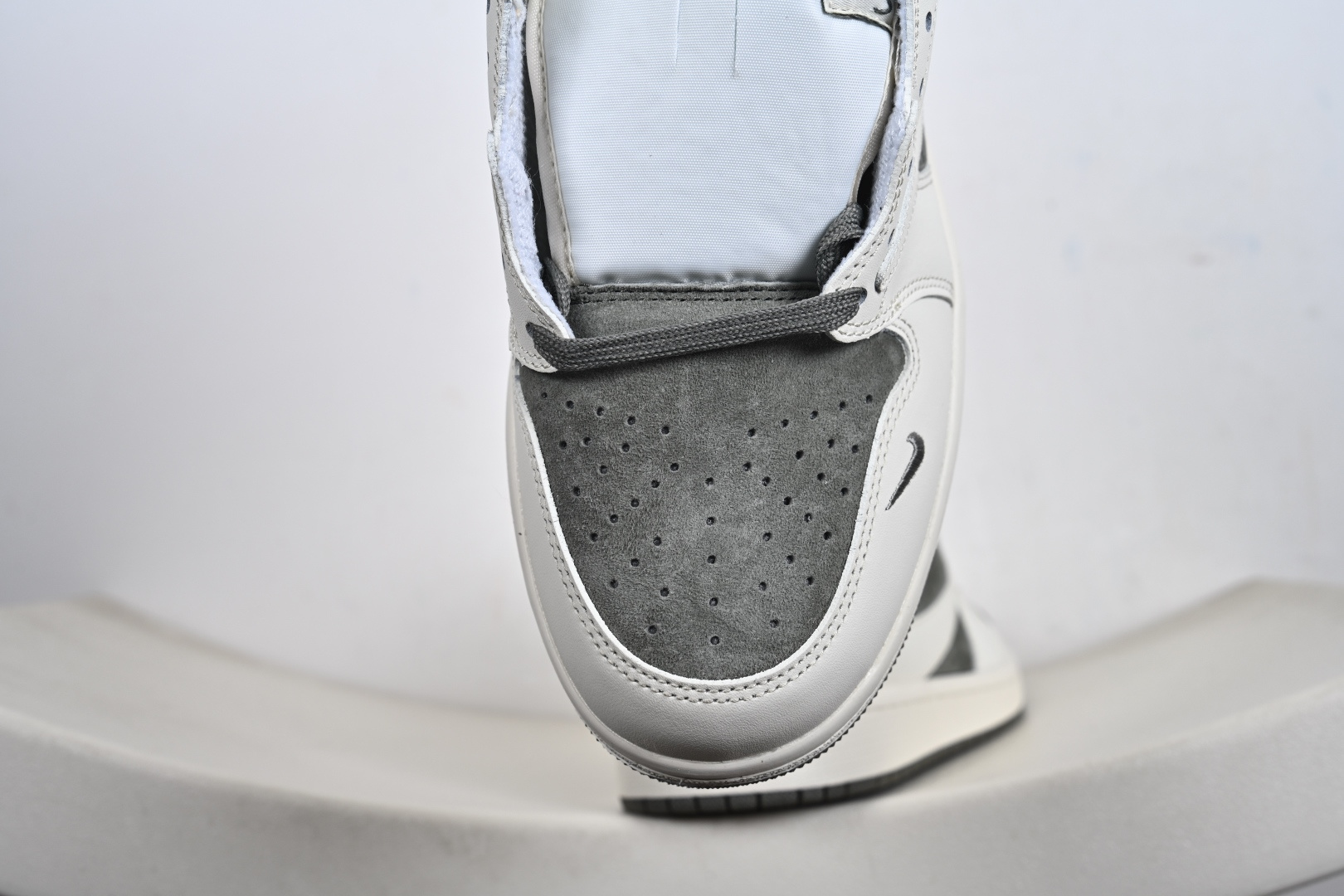 Nike Air Jordan 1 Low supreme联名 定制AJ联名-高端定制 低帮复古文化板鞋 DM7866-128