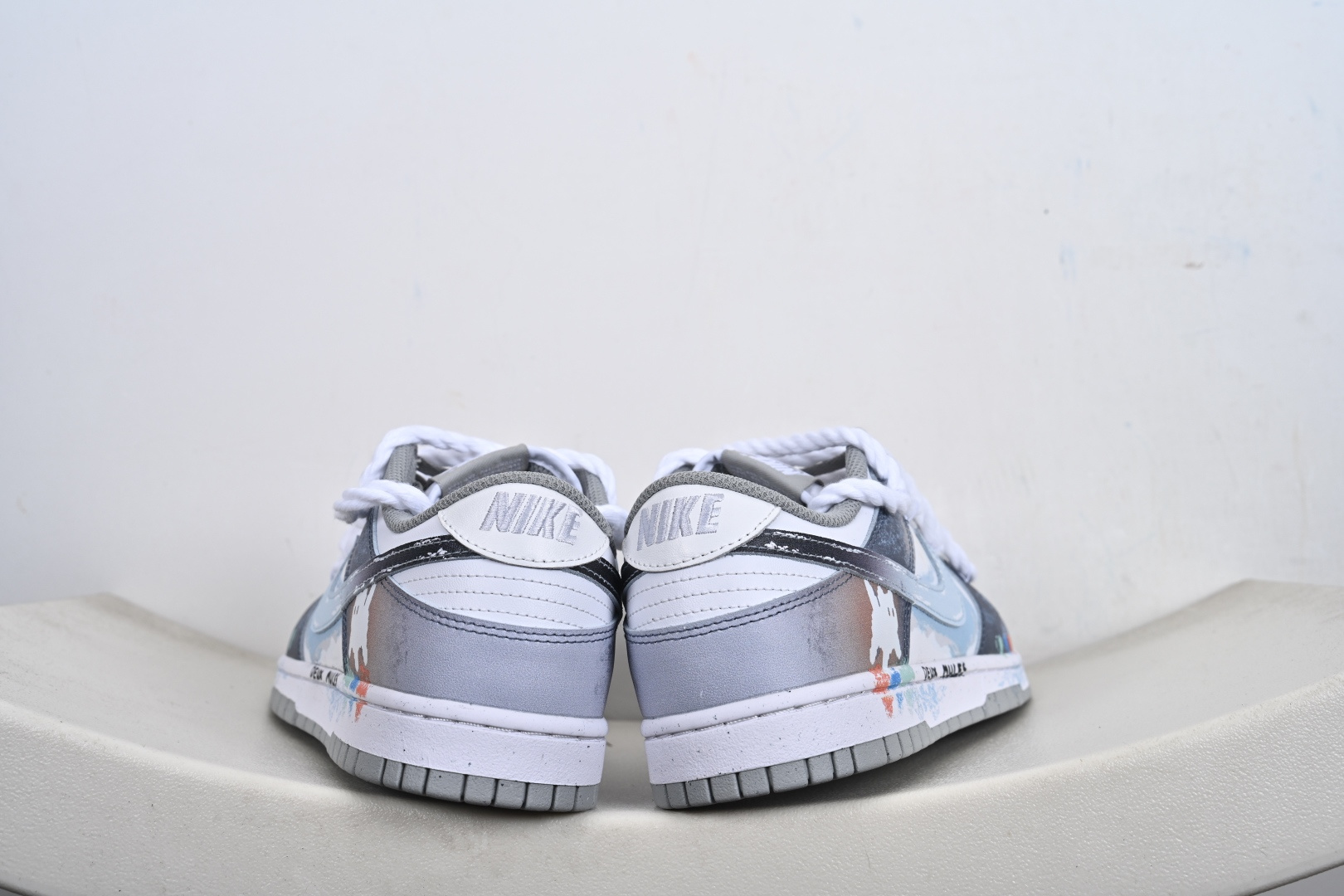 定制版 Nike SB Dunk Low 梦幻星空 绑带 低帮休闲板鞋 DD1391-103