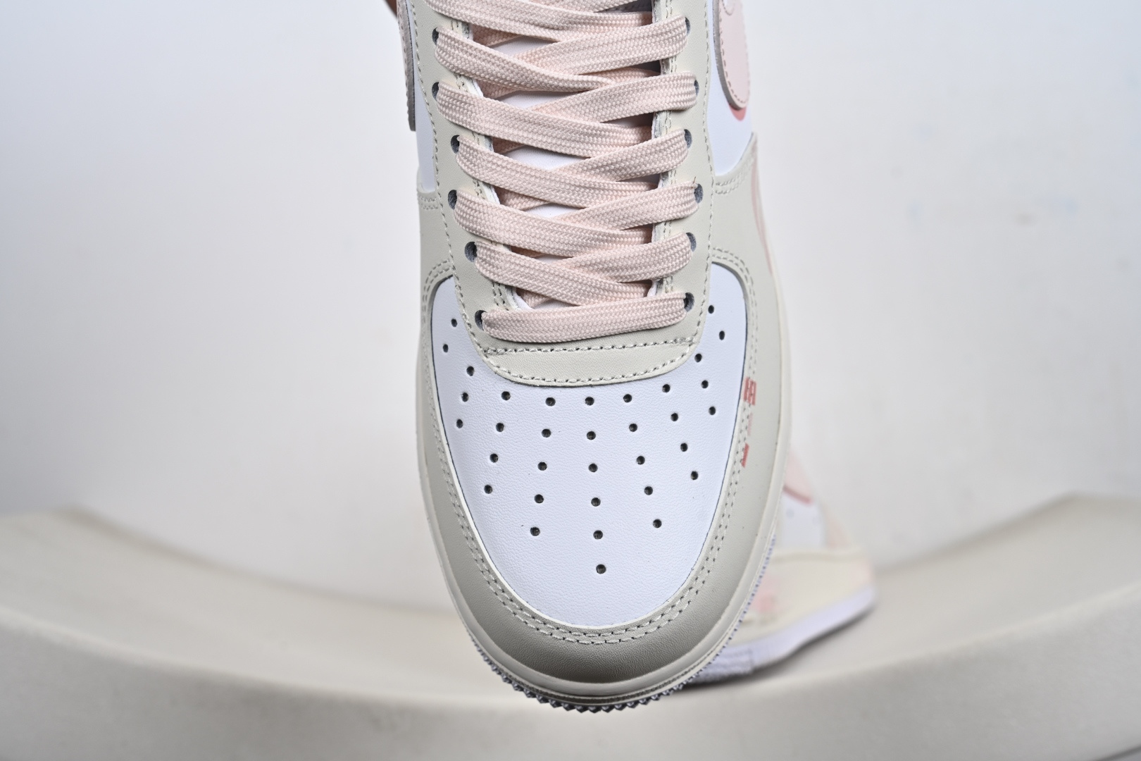 定制版 Nike Air Force 1'07 Low 二次元主题 蔷薇之吻 空军一号低帮休闲板鞋 ZH0316-150