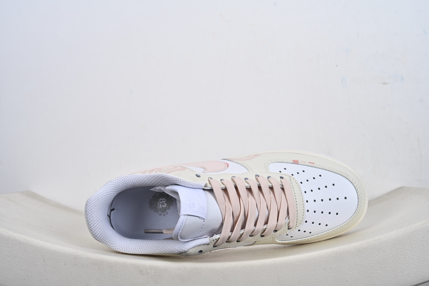 定制版 Nike Air Force 1'07 Low 二次元主题 蔷薇之吻 空军一号低帮休闲板鞋 ZH0316-150