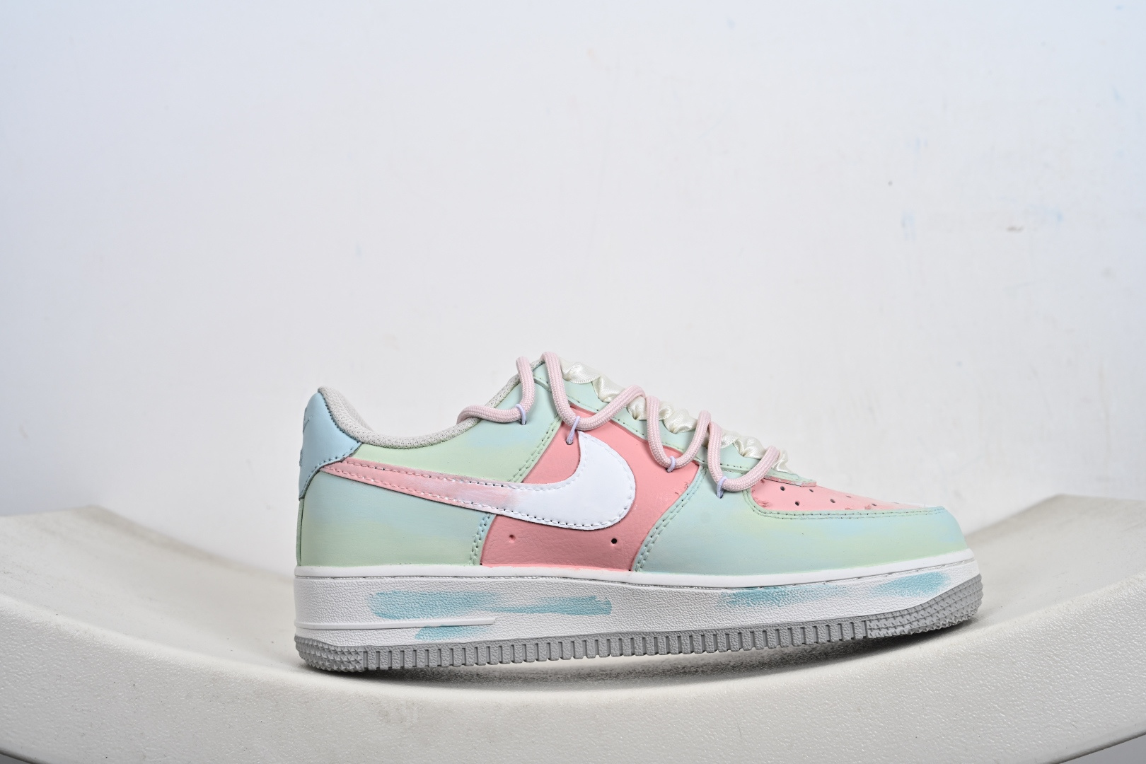 手绘涂鸦“粉樱薄荷”Nike Air Force 1 “Pink Cherry & Mint”空军一号定制板鞋 FB1839-818