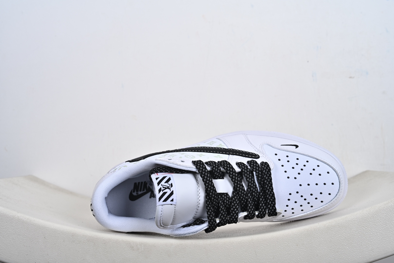 240 Nike Jordan Air Jordan倒勾定制 低帮 复古 减震 防滑 耐磨 篮球鞋 HS2506-236