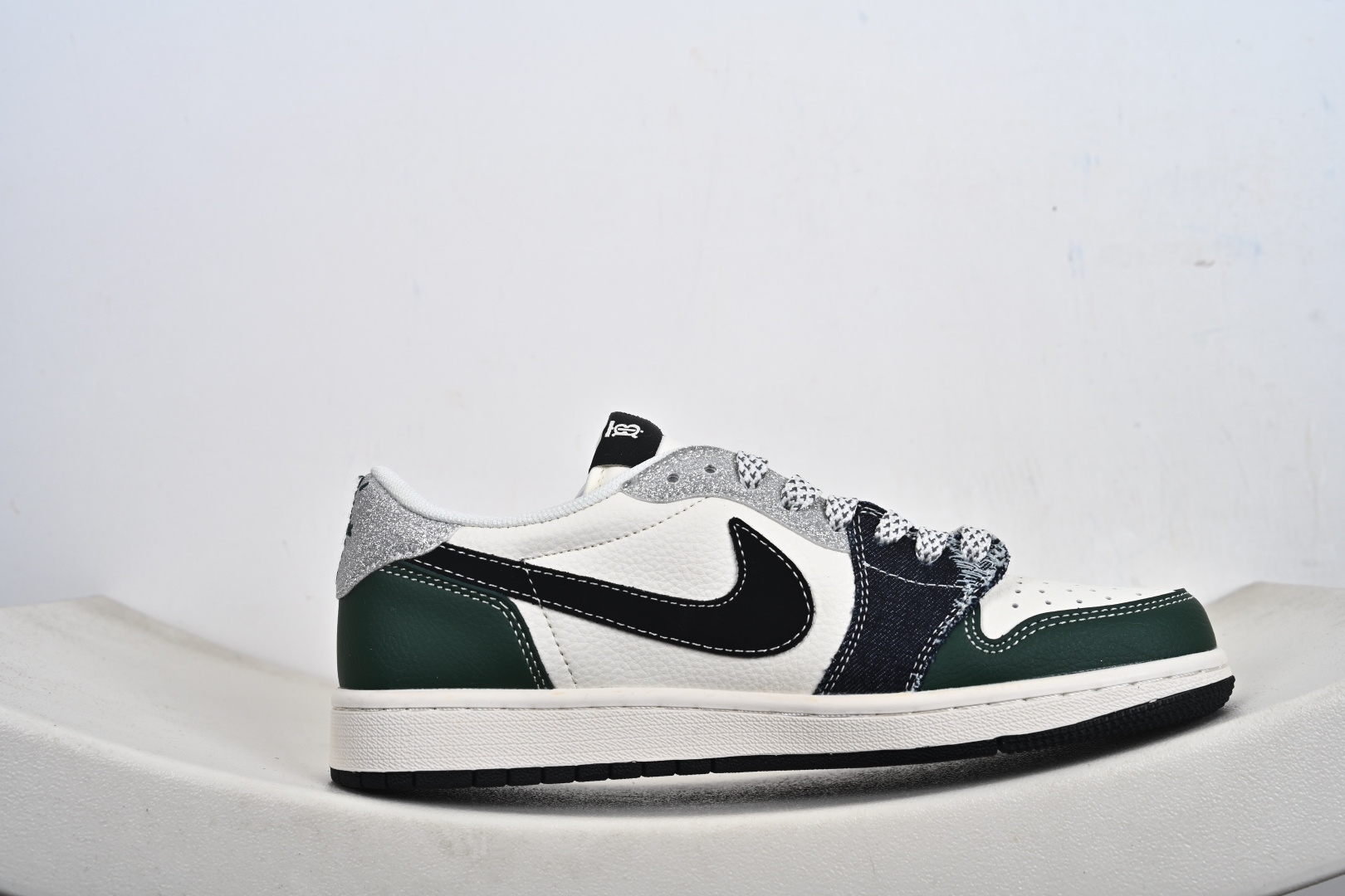Nike Jordan Air Jordan倒勾定制 低帮 复古 减震 防滑 耐磨 篮球鞋 HS1239-001 Nike Jordan Air Jordan倒勾定制 低帮 复古 减震 防滑 耐磨 篮球鞋 HS1239-001