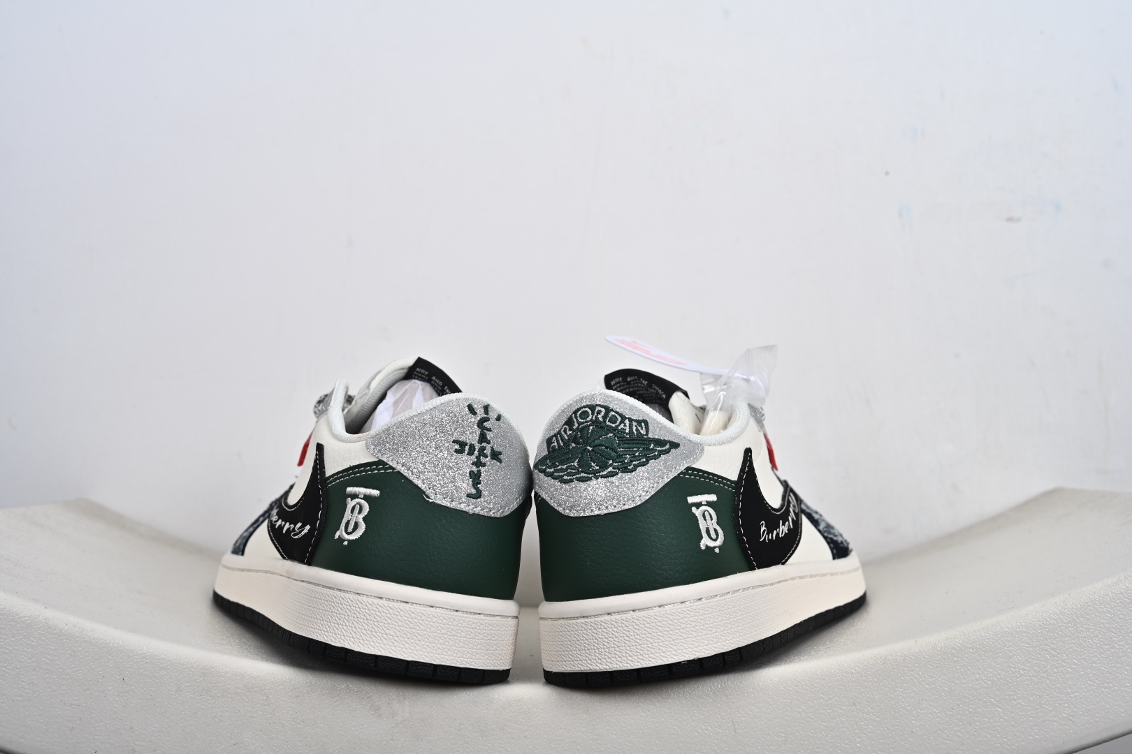 Nike Jordan Air Jordan倒勾定制 低帮 复古 减震 防滑 耐磨 篮球鞋 HS1239-001 Nike Jordan Air Jordan倒勾定制 低帮 复古 减震 防滑 耐磨 篮球鞋 HS1239-001