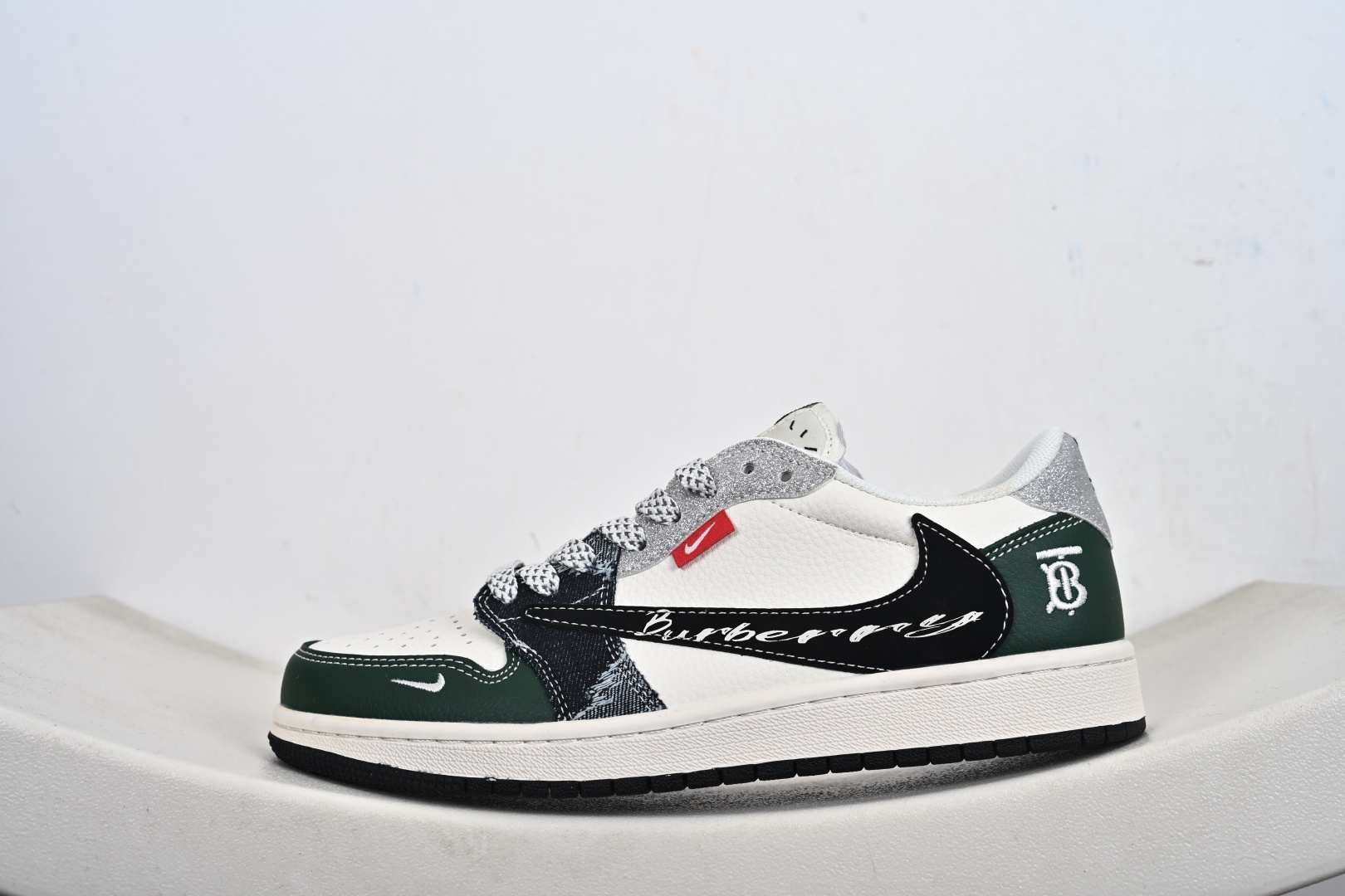 Nike Jordan Air Jordan倒勾定制 低帮 复古 减震 防滑 耐磨 篮球鞋 HS1239-001 Nike Jordan Air Jordan倒勾定制 低帮 复古 减震 防滑 耐磨 篮球鞋 HS1239-001