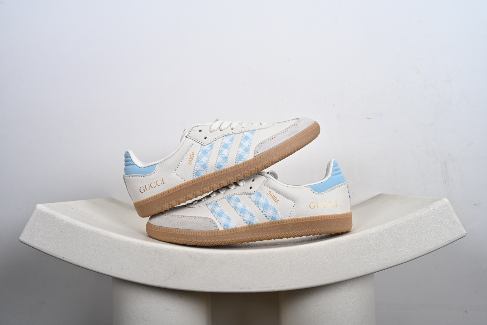 福利 支持放店 ️ ️ ️ Adidas SAMBA OG 德训鞋 高端定制桑巴系列 大厂纯原品质出货 超高清洁度 细节完美 舒适百搭 低帮休闲板鞋 货号:XR0008 (半)-F2-E0