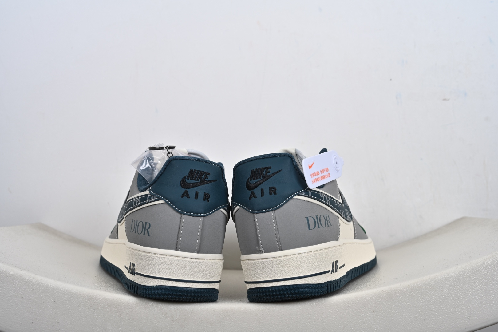 240 Nike Air Force 1 Low 07 x DIOR 灰白小勾 DD1982-313-Chinese UA Cheap High Quatity Brand Clothes Bags handbags Sneakers wholesale wholesaler seller from China Factory suppliers Fashion Clothing Shoes best Quality Beautiful Price 240 Nike Air Force 1 Low 07 x DIOR 灰白小勾 DD1982-313