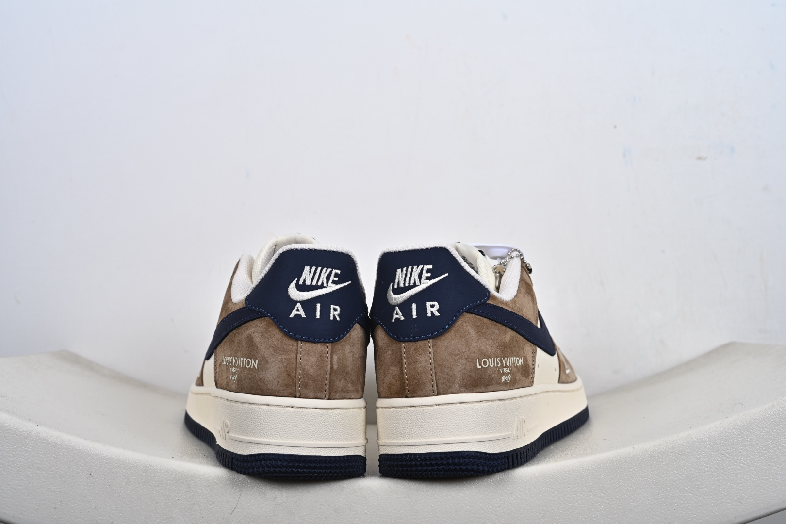 定制版 NIke Air Force 1 '07 Low “LV联名--米棕藏蓝” 空军一号低帮 运动鞋 休闲鞋 NH0601-589 定制版 NIke Air Force 1 '07 Low “LV联名--米棕藏蓝” 空军一号低帮 运动鞋 休闲鞋 NH0601-589