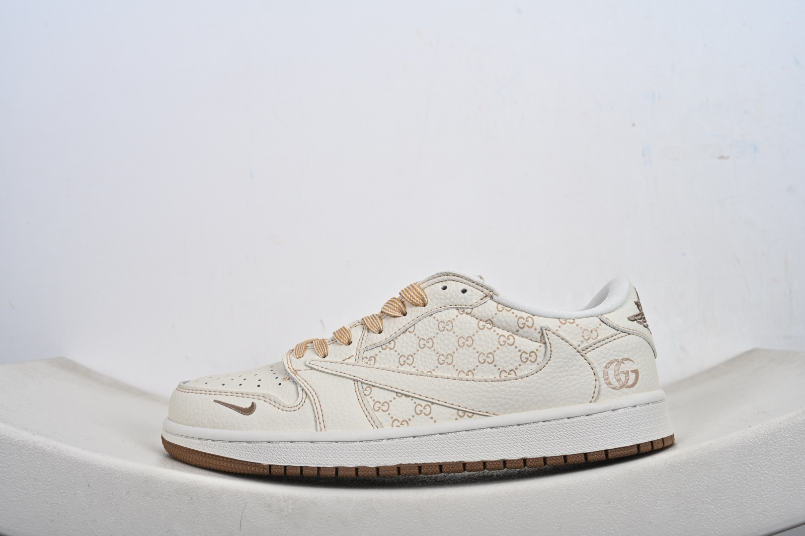 260 Nike Air Jordan 1 x Travis Scott AJ1倒勾 乔一倒钩 ‘DIY’定制 耐克 低帮文化篮球鞋 LD2028-066-Chinese UA Cheap High Quatity Brand Clothes Bags handbags Sneakers wholesale wholesaler seller from China Factory suppliers Fashion Clothing Shoes best Quality Beautiful Price 260 Nike Air Jordan 1 x Travis Scott AJ1倒勾 乔一倒钩 ‘DIY’定制 耐克 低帮文化篮球鞋 LD2028-066