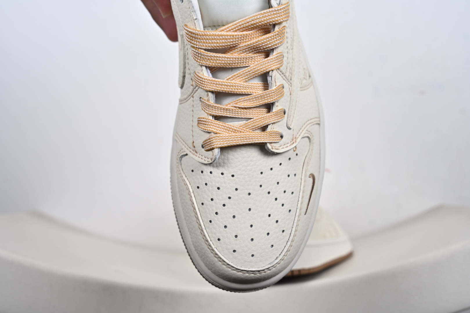 260 Nike Air Jordan 1 x Travis Scott AJ1倒勾 乔一倒钩 ‘DIY’定制 耐克 低帮文化篮球鞋 LD2028-066-Chinese UA Cheap High Quatity Brand Clothes Bags handbags Sneakers wholesale wholesaler seller from China Factory suppliers Fashion Clothing Shoes best Quality Beautiful Price 260 Nike Air Jordan 1 x Travis Scott AJ1倒勾 乔一倒钩 ‘DIY’定制 耐克 低帮文化篮球鞋 LD2028-066