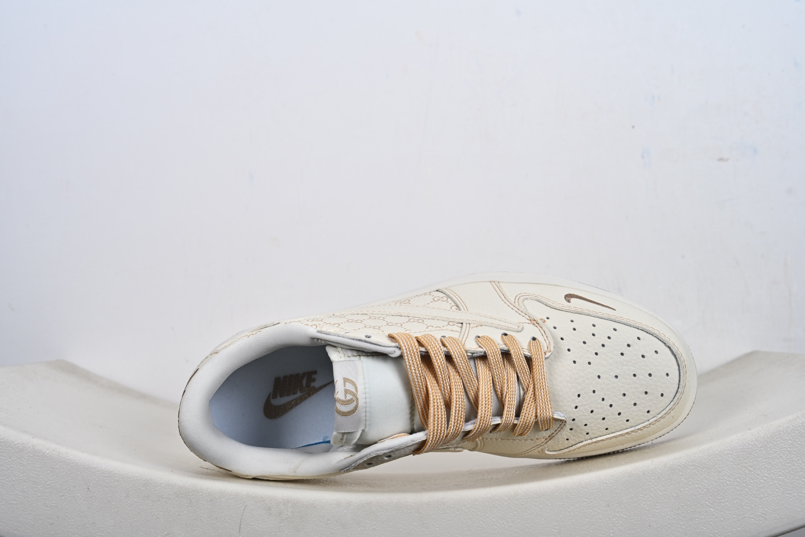 260 Nike Air Jordan 1 x Travis Scott AJ1倒勾 乔一倒钩 ‘DIY’定制 耐克 低帮文化篮球鞋 LD2028-066-Chinese UA Cheap High Quatity Brand Clothes Bags handbags Sneakers wholesale wholesaler seller from China Factory suppliers Fashion Clothing Shoes best Quality Beautiful Price 260 Nike Air Jordan 1 x Travis Scott AJ1倒勾 乔一倒钩 ‘DIY’定制 耐克 低帮文化篮球鞋 LD2028-066