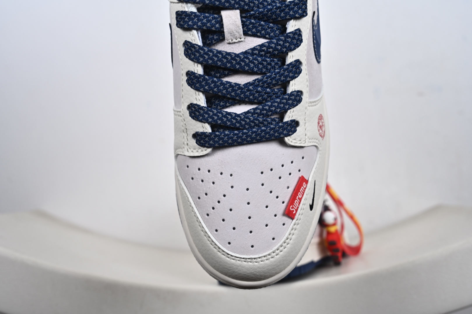 Nike SB Dunk Low Supreme联名 马年限定 周年高端定制 低帮休闲板鞋 FC7688-204 Nike SB Dunk Low Supreme联名 马年限定 周年高端定制 低帮休闲板鞋 FC7688-204