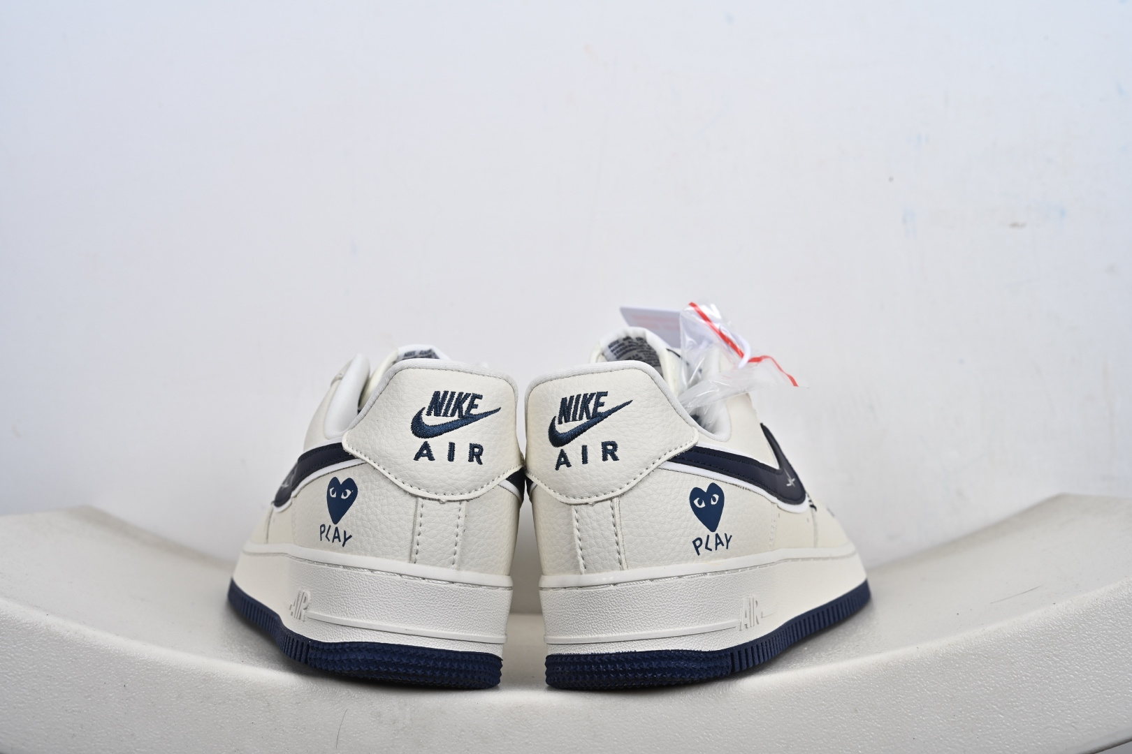 定制版 Nike Air Force 1 '07 Low “川久保玲联名——爱心湖水蓝”空军一号 高端定制 低帮 运动鞋 LD1999-004 定制版 Nike Air Force 1 '07 Low “川久保玲联名——爱心湖水蓝”空军一号 高端定制 低帮 运动鞋 LD1999-004
