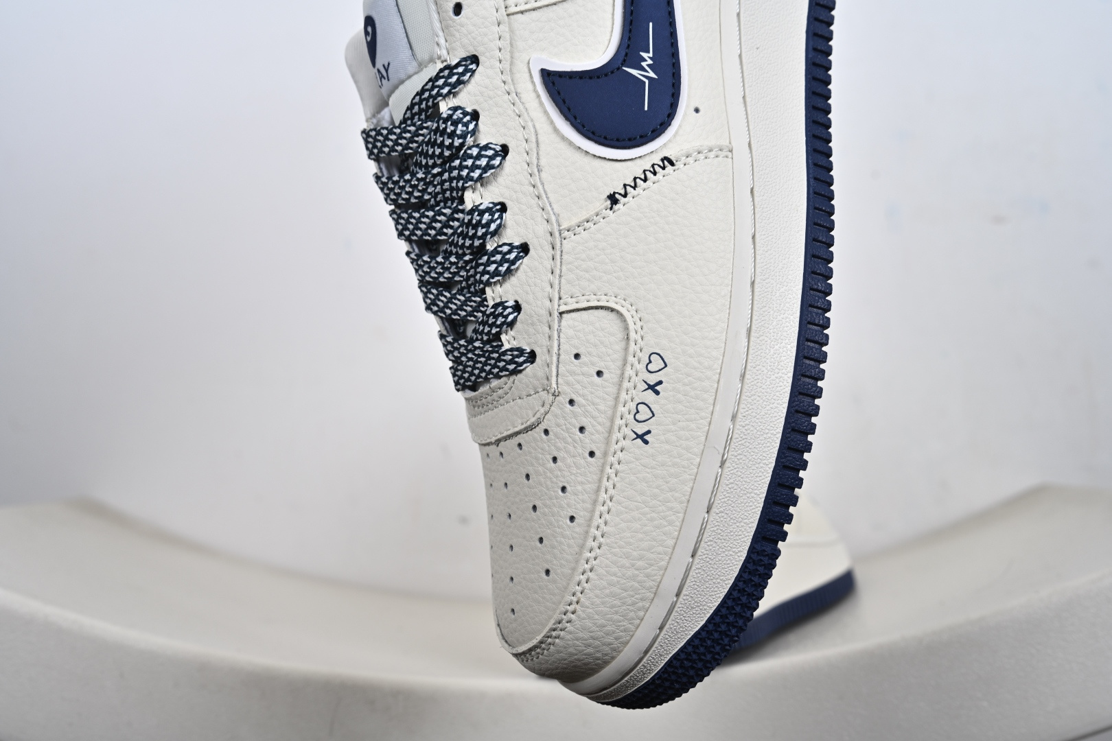 定制版 Nike Air Force 1 '07 Low “川久保玲联名——爱心湖水蓝”空军一号 高端定制 低帮 运动鞋 LD1999-004 定制版 Nike Air Force 1 '07 Low “川久保玲联名——爱心湖水蓝”空军一号 高端定制 低帮 运动鞋 LD1999-004