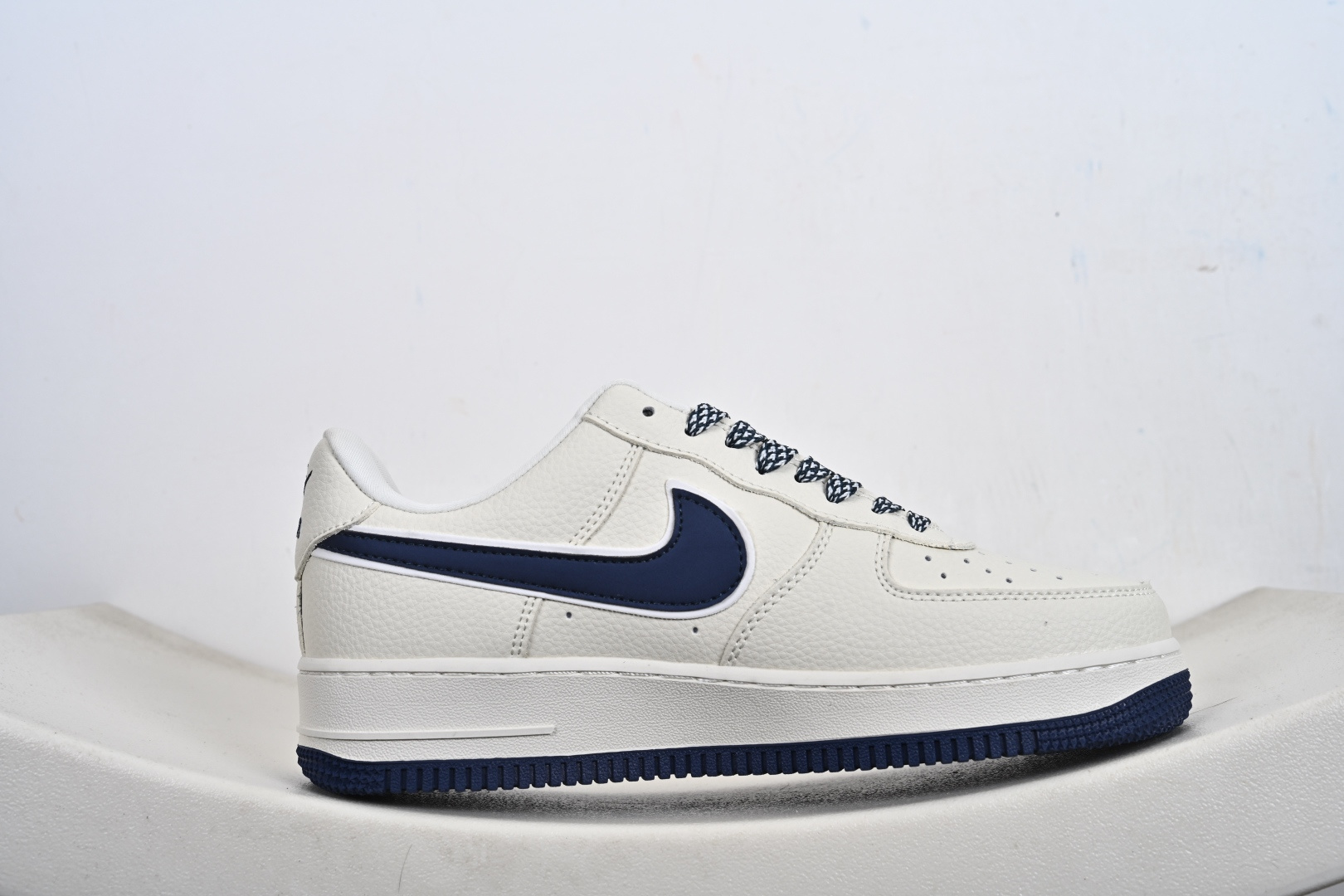 定制版 Nike Air Force 1 '07 Low “川久保玲联名——爱心湖水蓝”空军一号 高端定制 低帮 运动鞋 LD1999-004 定制版 Nike Air Force 1 '07 Low “川久保玲联名——爱心湖水蓝”空军一号 高端定制 低帮 运动鞋 LD1999-004