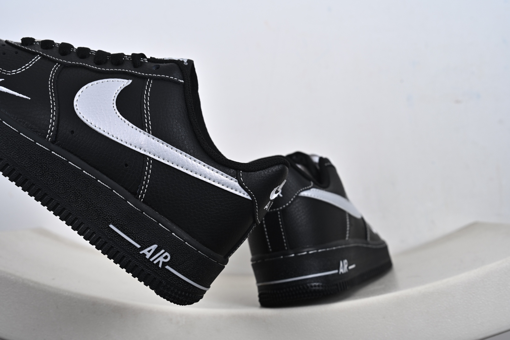 定制版 NK Air Force 1'07 Low 黑银小勾 空军一号低帮休闲板鞋 ZH0316-154