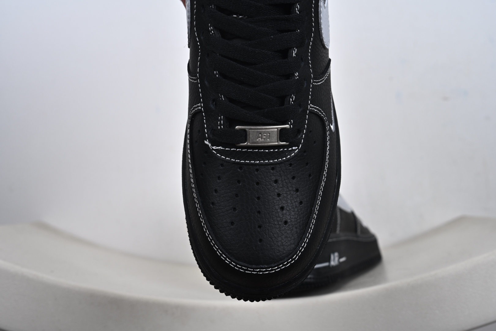 定制版 NK Air Force 1'07 Low 黑银小勾 空军一号低帮休闲板鞋 ZH0316-154