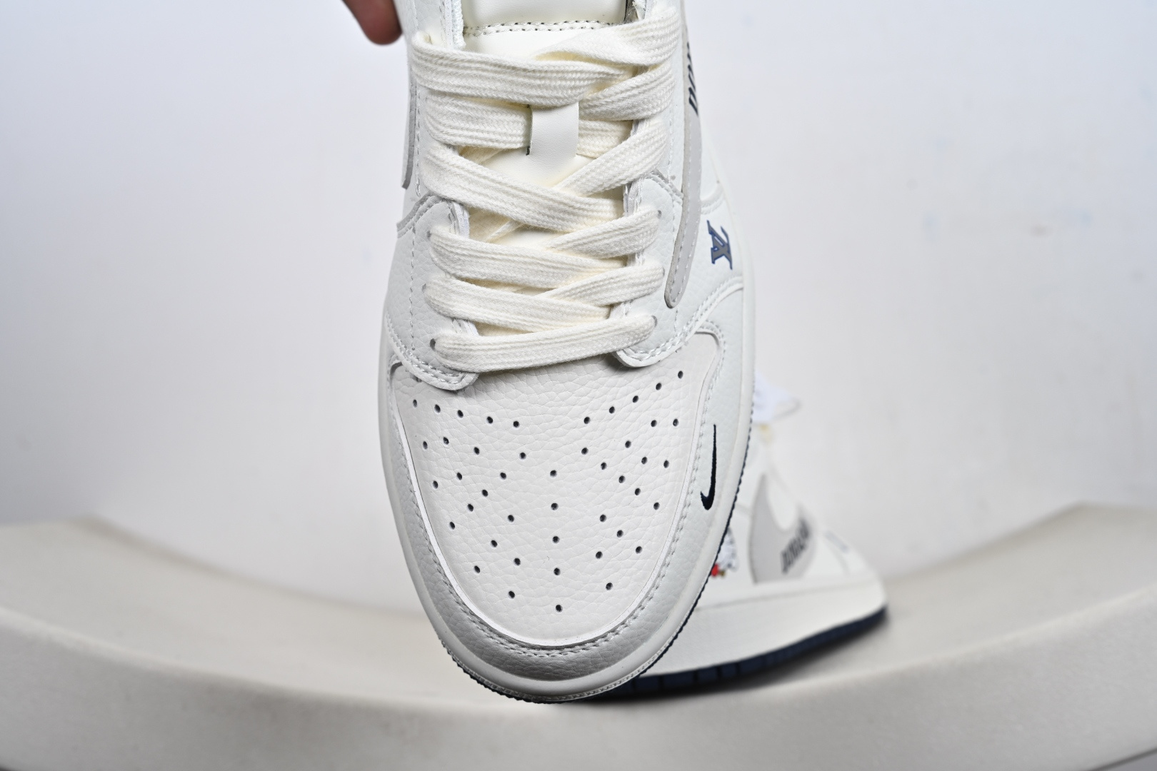 260 定制版 乔丹Fragment x Travis Scott xDior Air Jordan 1 Low 三方联名倒钩-Chinese UA Cheap High Quatity Brand Clothes Bags handbags Sneakers wholesale wholesaler seller from China Factory suppliers Fashion Clothing Shoes best Quality Beautiful Price 260 定制版 乔丹Fragment x Travis Scott xDior Air Jordan 1 Low 三方联名倒钩