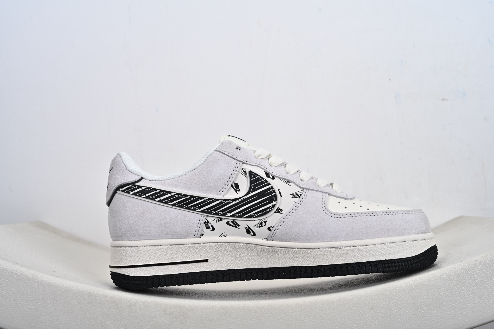 定制版 NK Air Force 1 '07 Low “NIKE-米黑猪八革”空军一号 低帮 运动鞋 JP8028-068