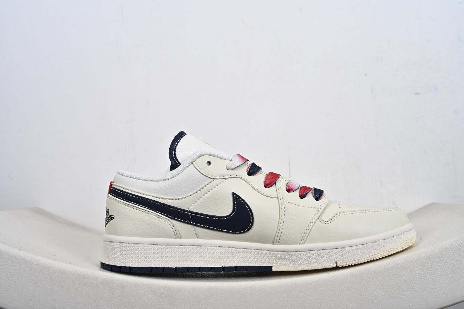 260 定制版 NK Jordan Air Jordan 1“ 马年限定——米黑双拼底” 高端定制 低帮 复古 减震 防滑 耐磨 篮球鞋 FC7688-198-Chinese UA Cheap High Quatity Brand Clothes Bags handbags Sneakers wholesale wholesaler seller from China Factory suppliers Fashion Clothing Shoes best Quality Beautiful Price 260 定制版 NK Jordan Air Jordan 1“ 马年限定——米黑双拼底” 高端定制 低帮 复古 减震 防滑 耐磨 篮球鞋 FC7688-198