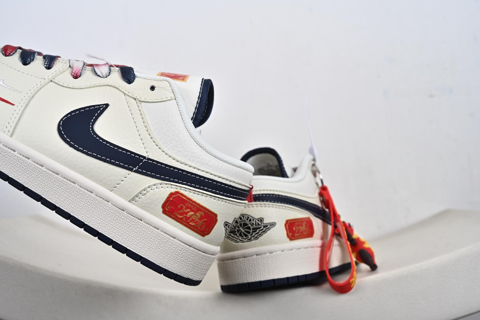 260 定制版 NK Jordan Air Jordan 1“ 马年限定——米黑双拼底” 高端定制 低帮 复古 减震 防滑 耐磨 篮球鞋 FC7688-198-Chinese UA Cheap High Quatity Brand Clothes Bags handbags Sneakers wholesale wholesaler seller from China Factory suppliers Fashion Clothing Shoes best Quality Beautiful Price 260 定制版 NK Jordan Air Jordan 1“ 马年限定——米黑双拼底” 高端定制 低帮 复古 减震 防滑 耐磨 篮球鞋 FC7688-198