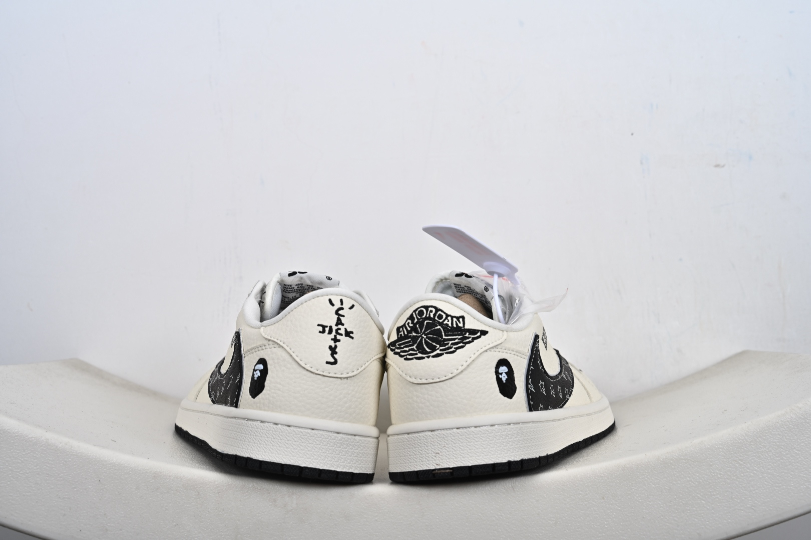 260 Nike Air Jordan 1 Low 定制配色 猿人头联名 定制AJ联名-高端定制 低帮复古文化板鞋 LD2028-074-Chinese UA Cheap High Quatity Brand Clothes Bags handbags Sneakers wholesale wholesaler seller from China Factory suppliers Fashion Clothing Shoes best Quality Beautiful Price 260 Nike Air Jordan 1 Low 定制配色 猿人头联名 定制AJ联名-高端定制 低帮复古文化板鞋 LD2028-074