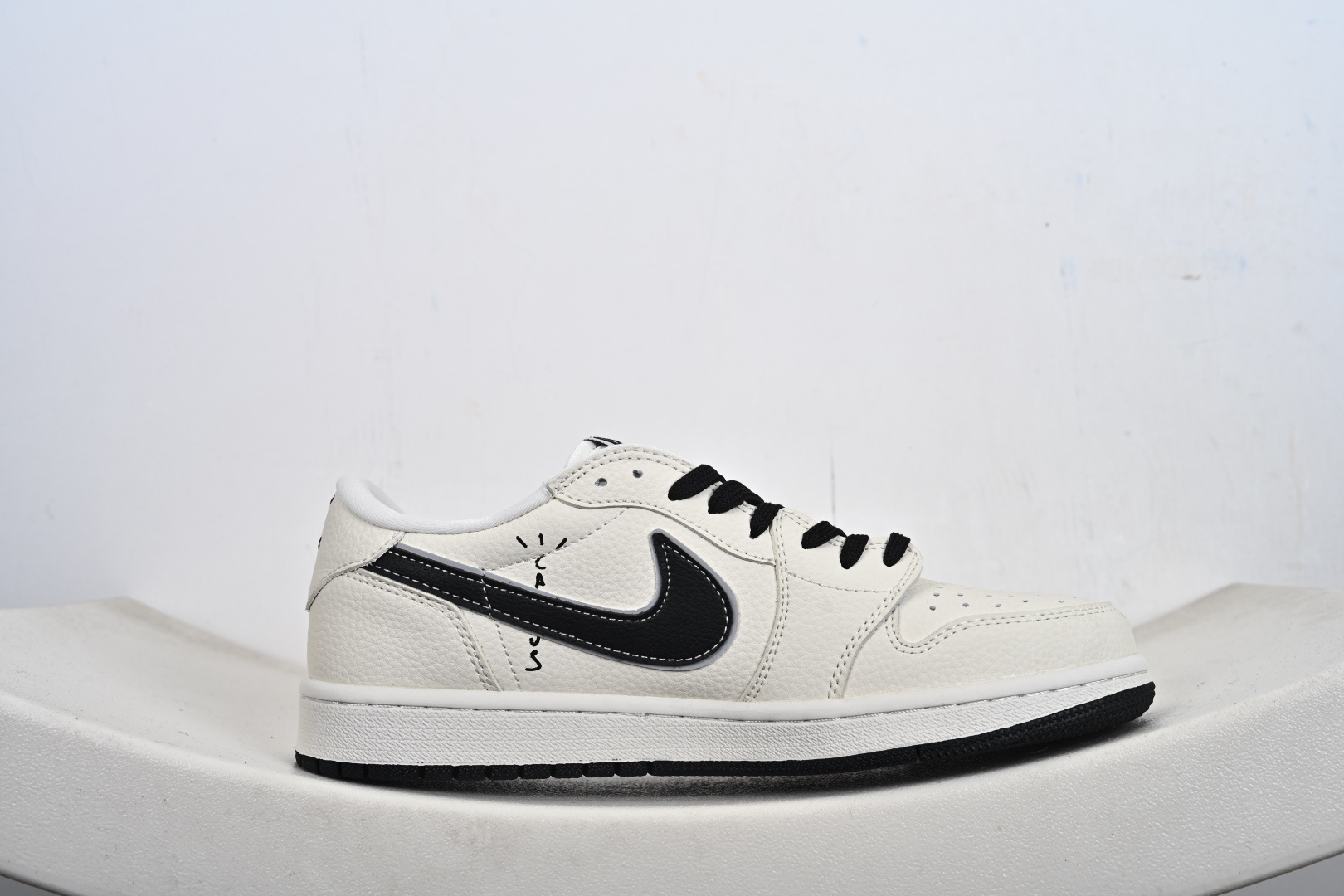260 Nike Air Jordan 1 Low 定制配色 猿人头联名 定制AJ联名-高端定制 低帮复古文化板鞋 LD2028-074-Chinese UA Cheap High Quatity Brand Clothes Bags handbags Sneakers wholesale wholesaler seller from China Factory suppliers Fashion Clothing Shoes best Quality Beautiful Price 260 Nike Air Jordan 1 Low 定制配色 猿人头联名 定制AJ联名-高端定制 低帮复古文化板鞋 LD2028-074