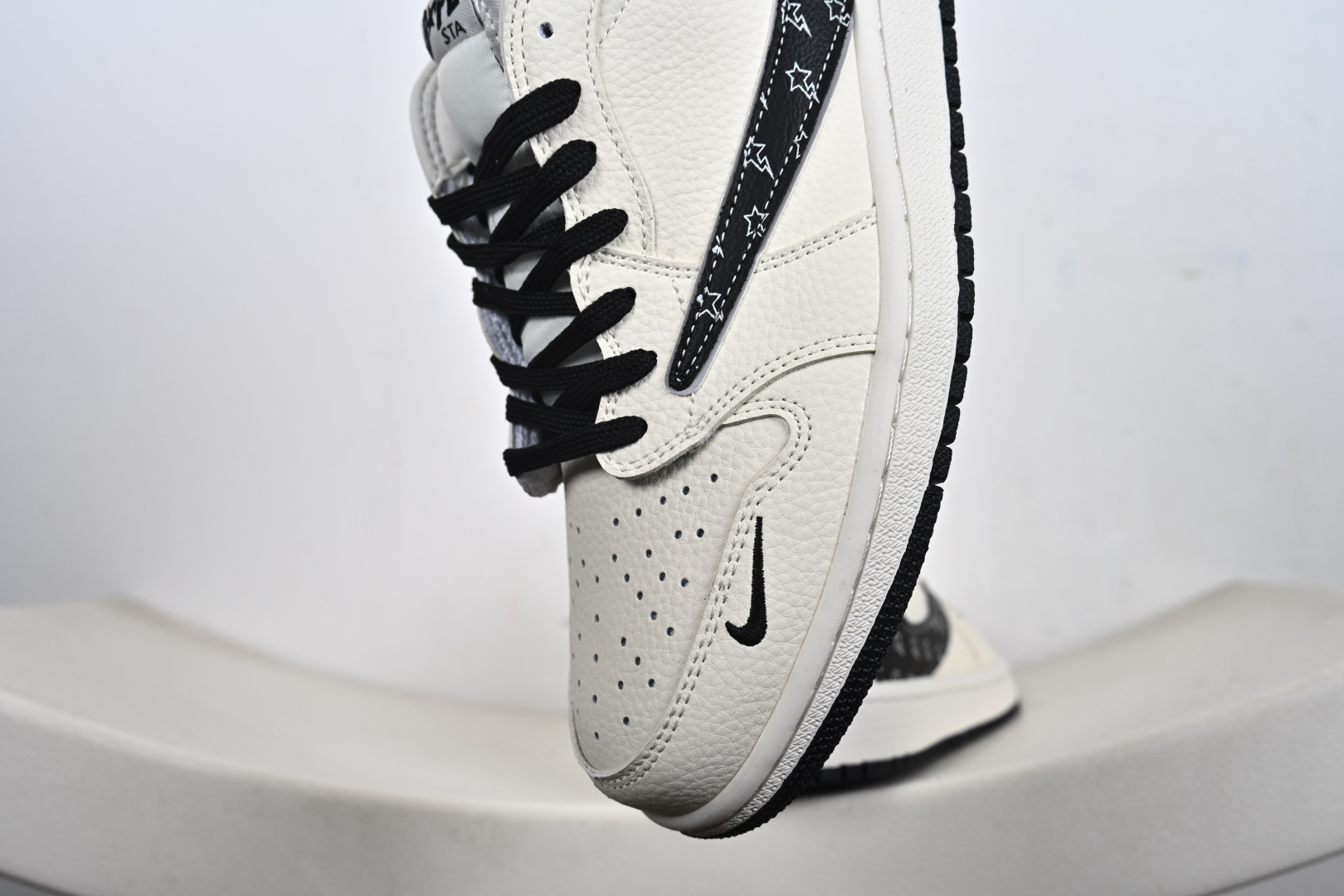 260 Nike Air Jordan 1 Low 定制配色 猿人头联名 定制AJ联名-高端定制 低帮复古文化板鞋 LD2028-074-Chinese UA Cheap High Quatity Brand Clothes Bags handbags Sneakers wholesale wholesaler seller from China Factory suppliers Fashion Clothing Shoes best Quality Beautiful Price 260 Nike Air Jordan 1 Low 定制配色 猿人头联名 定制AJ联名-高端定制 低帮复古文化板鞋 LD2028-074