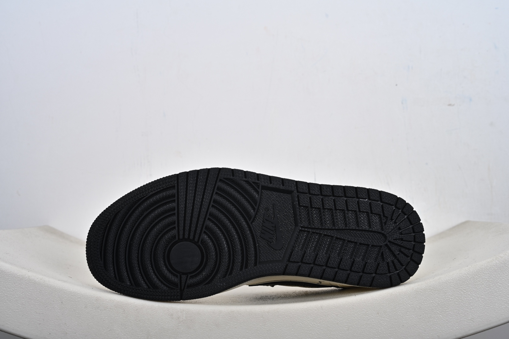 260 Nike Air Jordan 1 Low 定制配色 猿人头联名 定制AJ联名-高端定制 低帮复古文化板鞋 LD2028-074-Chinese UA Cheap High Quatity Brand Clothes Bags handbags Sneakers wholesale wholesaler seller from China Factory suppliers Fashion Clothing Shoes best Quality Beautiful Price 260 Nike Air Jordan 1 Low 定制配色 猿人头联名 定制AJ联名-高端定制 低帮复古文化板鞋 LD2028-074