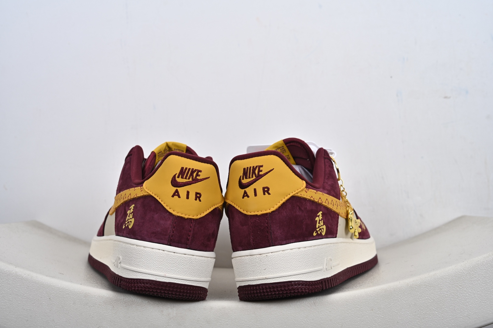 马年限定限量发售高端定制 Nike Air Force 1 '07 Low “马年限定联名------ 酒红金钩” 高端定制 低帮休闲板鞋 KD1688-003