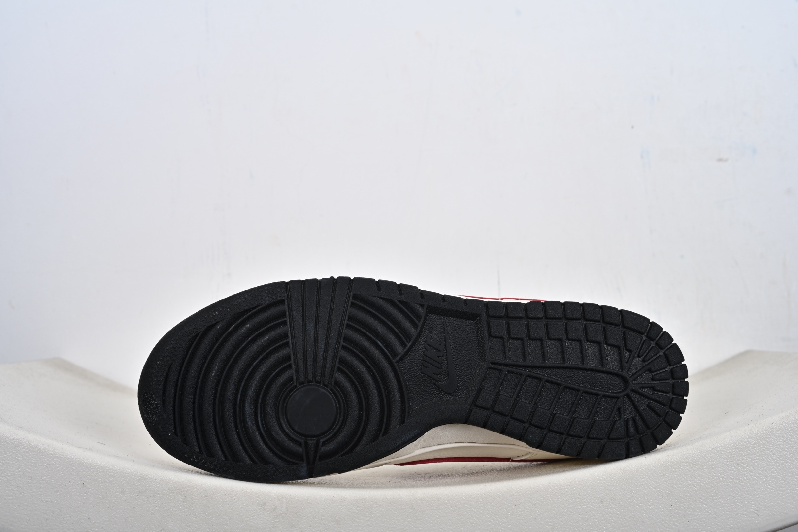 Nike SB Dunk Low 马年联名 XX8930-030 Nike SB Dunk Low 马年联名 XX8930-030