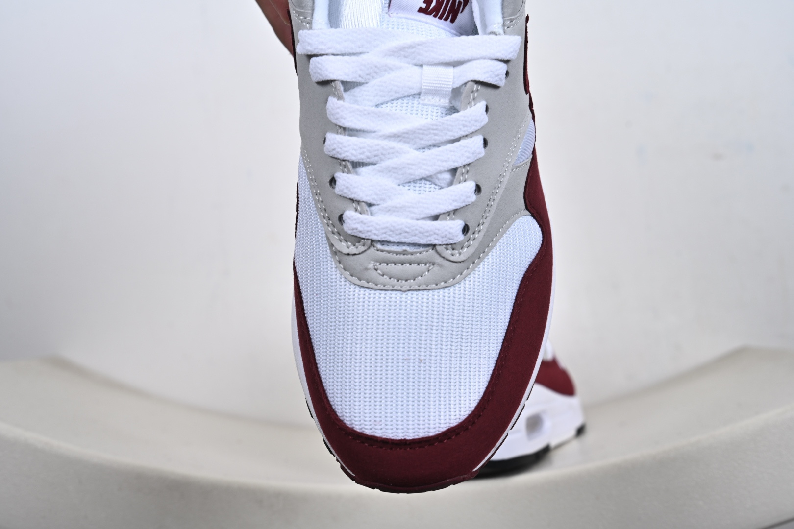 Nike Air Max 1 复刻酒红灰 纯原版本 复古休闲跑步鞋 IM3906-100 Nike Air Max 1 复刻酒红灰 纯原版本 复古休闲跑步鞋 IM3906-100