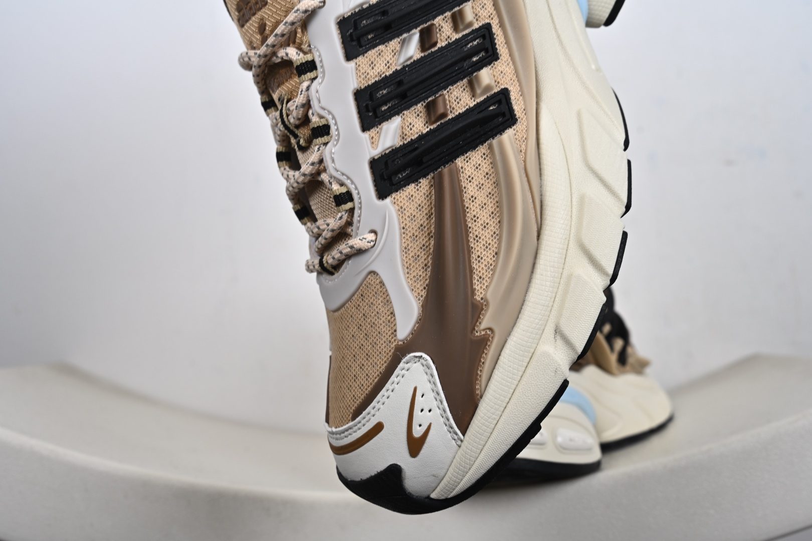 Adidas Originals Adistar Jellyfish JP9269 JP9264 JP9262 IG6936 JP9260 JP9268 JP9263 JP9261 JP9270 JP9272 JP9277 阿迪复古舒适防滑减震运动鞋 Adidas Originals Adistar Jellyfish JP9269 JP9264 JP9262 IG6936 JP9260 JP9268 JP9263 JP9261 JP9270 JP9272 JP9277 阿迪复古舒适防滑减震运动鞋