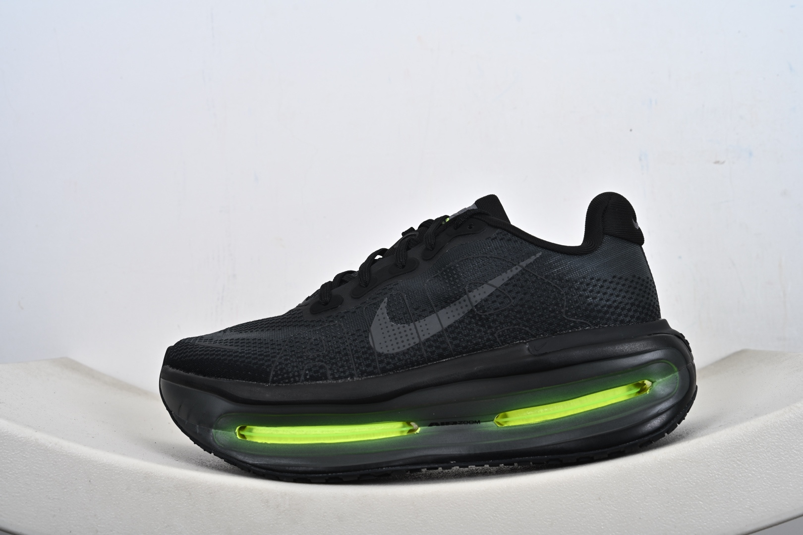 Nike ZOOM PREMIUM 耐克 飞马 舒适减震防滑 低帮跑步鞋全掌ReactX泡绵中底 HQ2050-300 001 IQ4035-100 HM5973-001 Nike ZOOM PREMIUM 耐克 飞马 舒适减震防滑 低帮跑步鞋全掌ReactX泡绵中底 HQ2050-300 001 IQ4035-100 HM5973-001