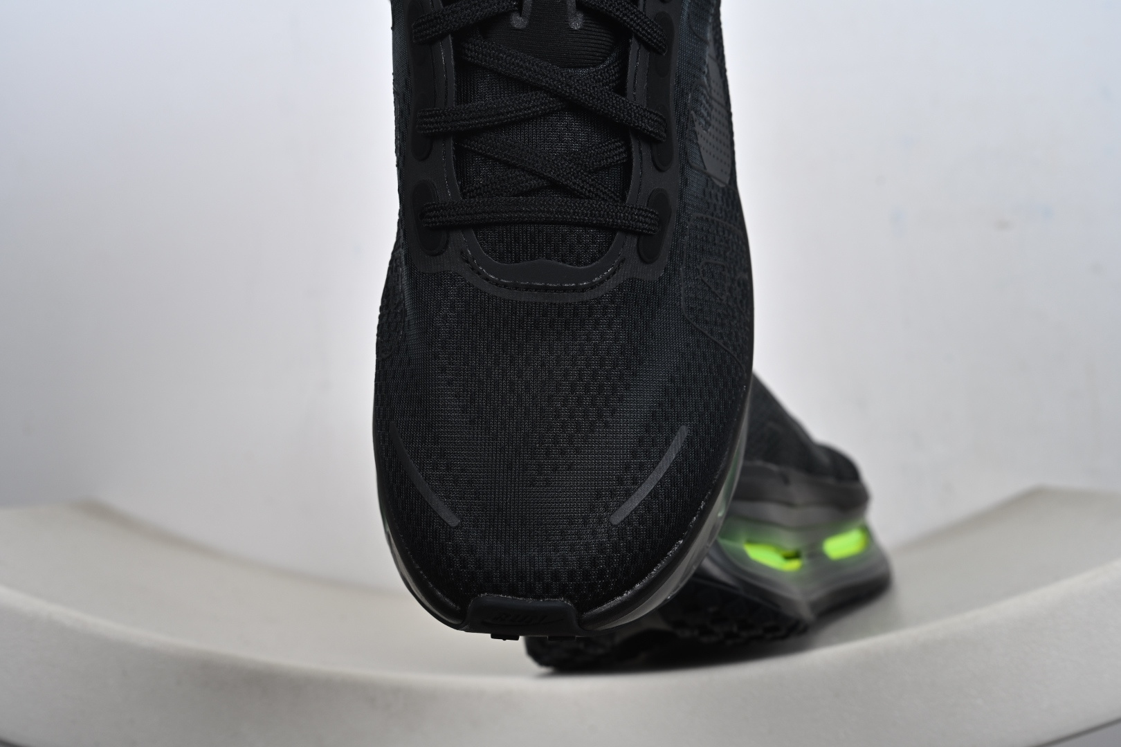 Nike ZOOM PREMIUM 耐克 飞马 舒适减震防滑 低帮跑步鞋全掌ReactX泡绵中底 HQ2050-300 001 IQ4035-100 HM5973-001 Nike ZOOM PREMIUM 耐克 飞马 舒适减震防滑 低帮跑步鞋全掌ReactX泡绵中底 HQ2050-300 001 IQ4035-100 HM5973-001