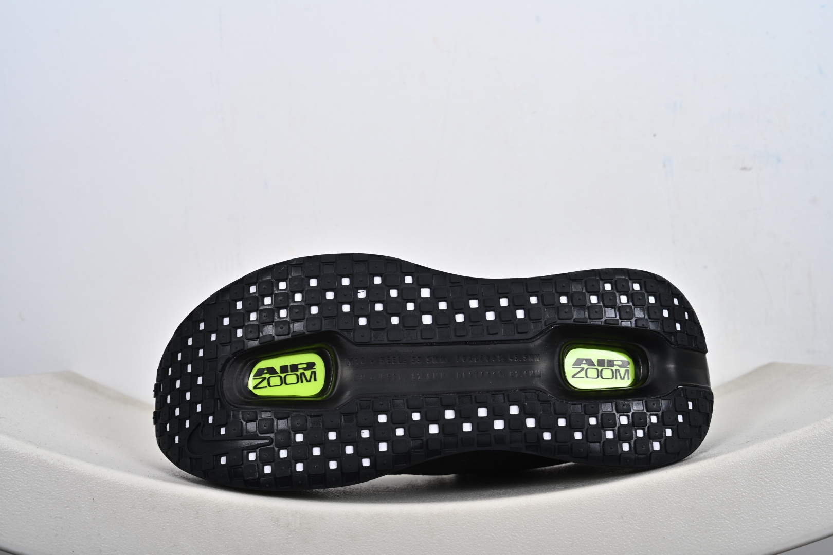 Nike ZOOM PREMIUM 耐克 飞马 舒适减震防滑 低帮跑步鞋全掌ReactX泡绵中底 HQ2050-300 001 IQ4035-100 HM5973-001 Nike ZOOM PREMIUM 耐克 飞马 舒适减震防滑 低帮跑步鞋全掌ReactX泡绵中底 HQ2050-300 001 IQ4035-100 HM5973-001