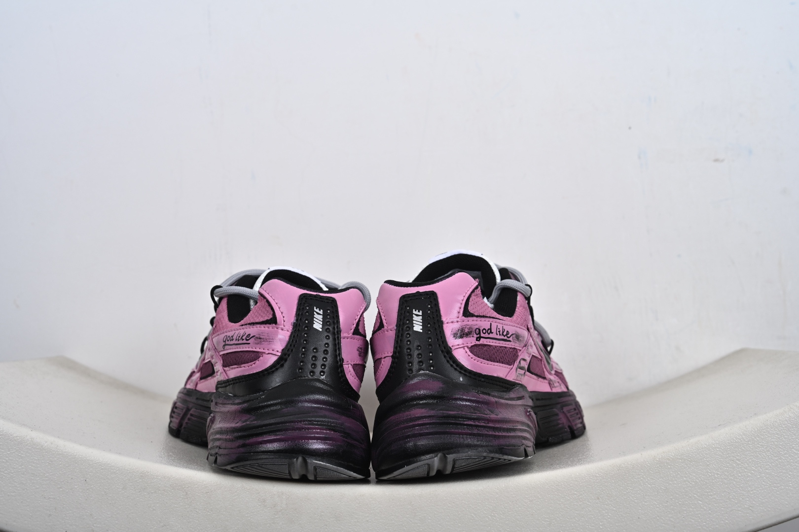 280 Nike INITIATOR RNR 复古做旧 解构绑带 舒适百搭防滑耐磨 低帮跑步鞋 394055-100-Chinese UA Cheap High Quatity Brand Clothes Bags handbags Sneakers wholesale wholesaler seller from China Factory suppliers Fashion Clothing Shoes best Quality Beautiful Price 280 Nike INITIATOR RNR 复古做旧 解构绑带 舒适百搭防滑耐磨 低帮跑步鞋 394055-100