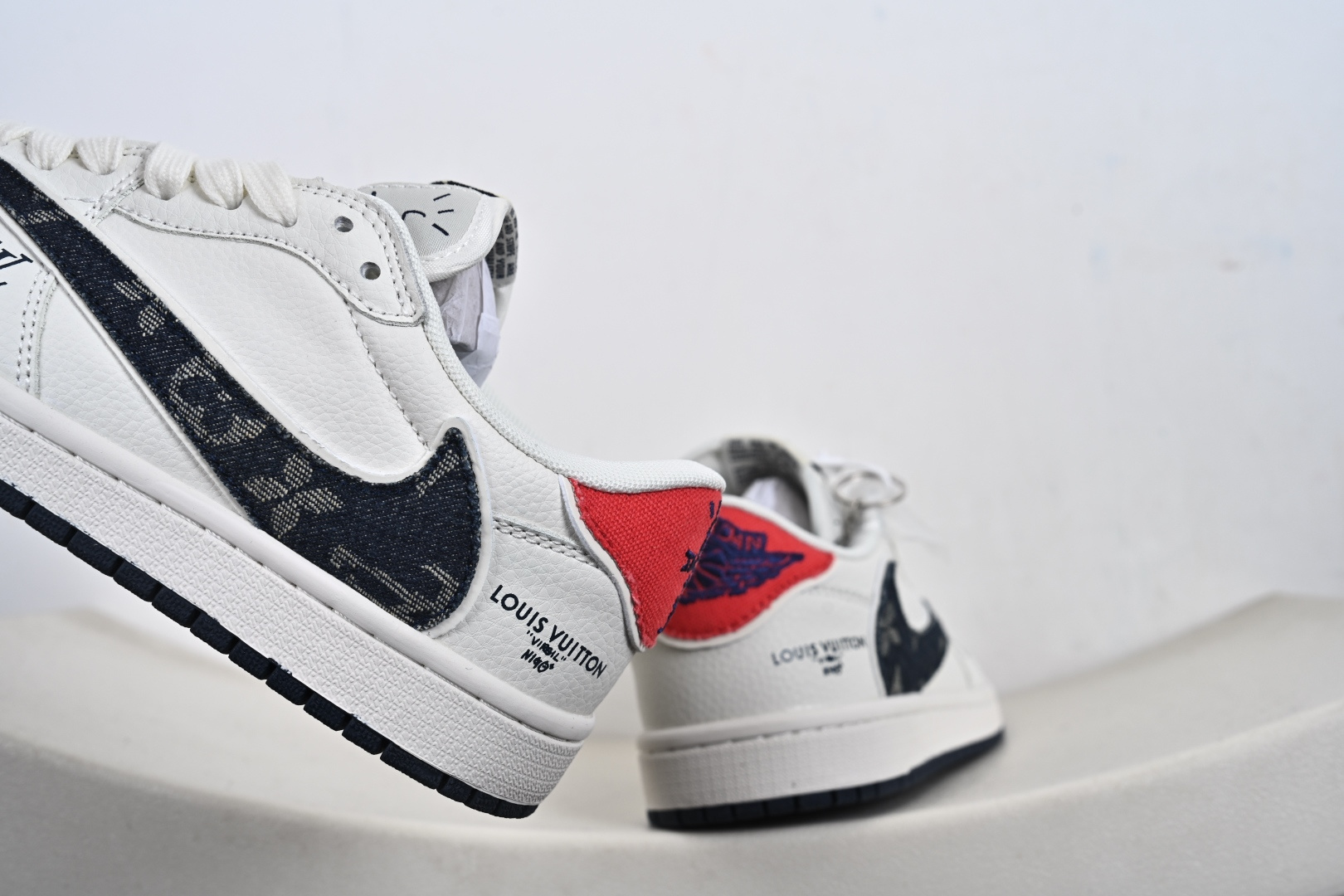 Nike Air Jordan 1 Low 定制配色 LV联名 定制AJ联名-高端定制 低帮复古文化板鞋 JW1188-168 Nike Air Jordan 1 Low 定制配色 LV联名 定制AJ联名-高端定制 低帮复古文化板鞋 JW1188-168