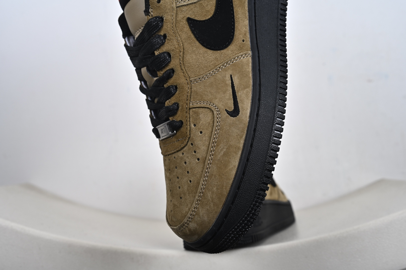 Nike Air Force 1 Low Supreme联名 DV5477-201 Nike Air Force 1 Low Supreme联名 DV5477-201