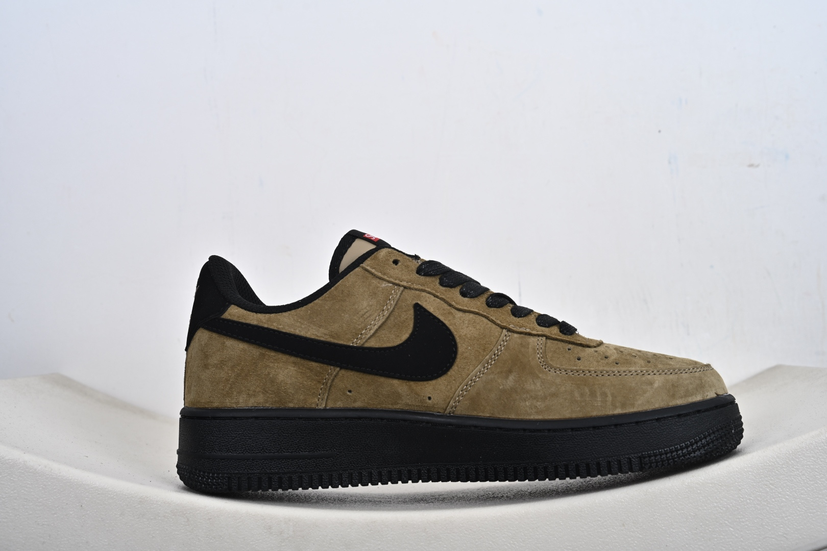 Nike Air Force 1 Low Supreme联名 DV5477-201 Nike Air Force 1 Low Supreme联名 DV5477-201