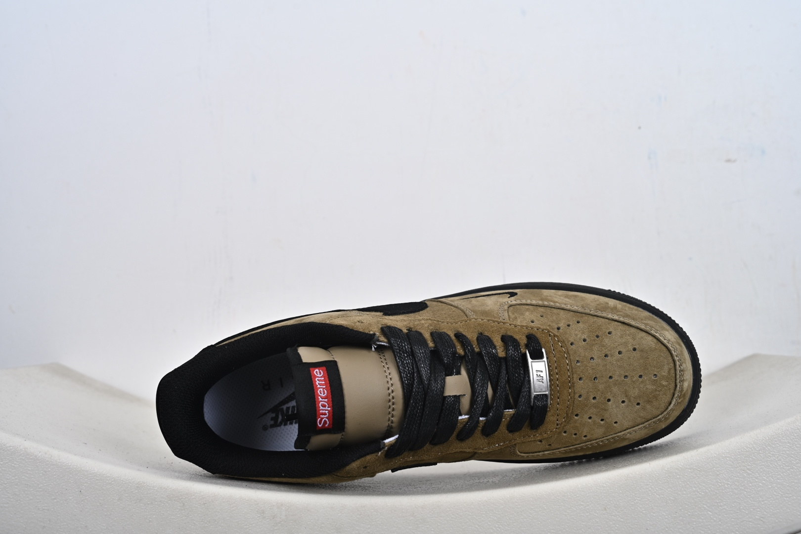 Nike Air Force 1 Low Supreme联名 DV5477-201 Nike Air Force 1 Low Supreme联名 DV5477-201
