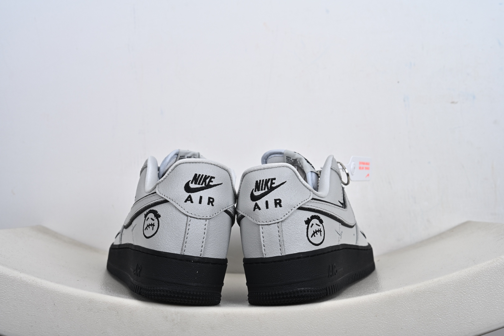 定制版 Nike Air Force 1'07 Low 冷调灰调碰撞酷黑 空军一号低帮休闲板鞋 XL1979-128 定制版 Nike Air Force 1'07 Low 冷调灰调碰撞酷黑 空军一号低帮休闲板鞋 XL1979-128
