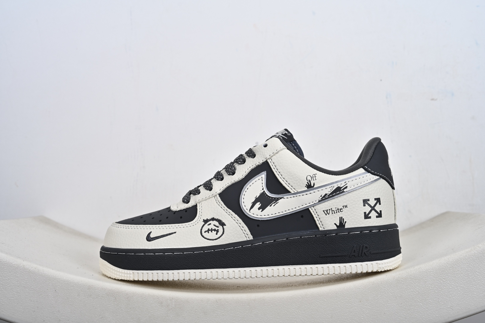 Nike Air Force 1 Low OFF联名 XL1979-130 Nike Air Force 1 Low OFF联名 XL1979-130