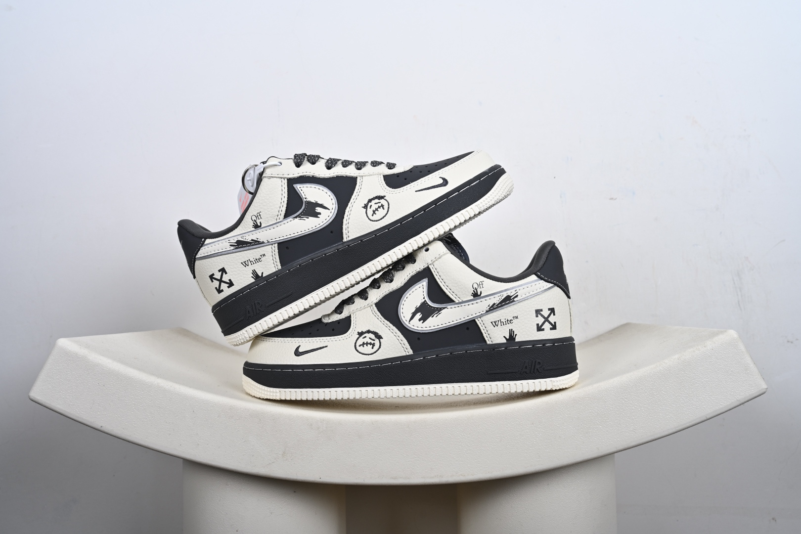 Nike Air Force 1 Low OFF联名 XL1979-130 Nike Air Force 1 Low OFF联名 XL1979-130