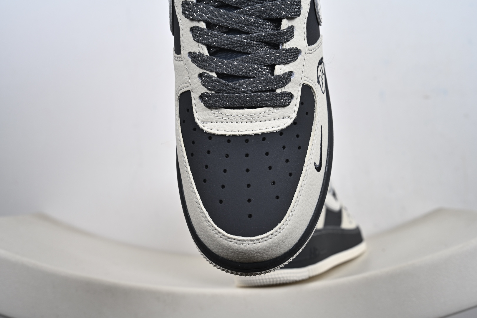 Nike Air Force 1 Low OFF联名 XL1979-130 Nike Air Force 1 Low OFF联名 XL1979-130