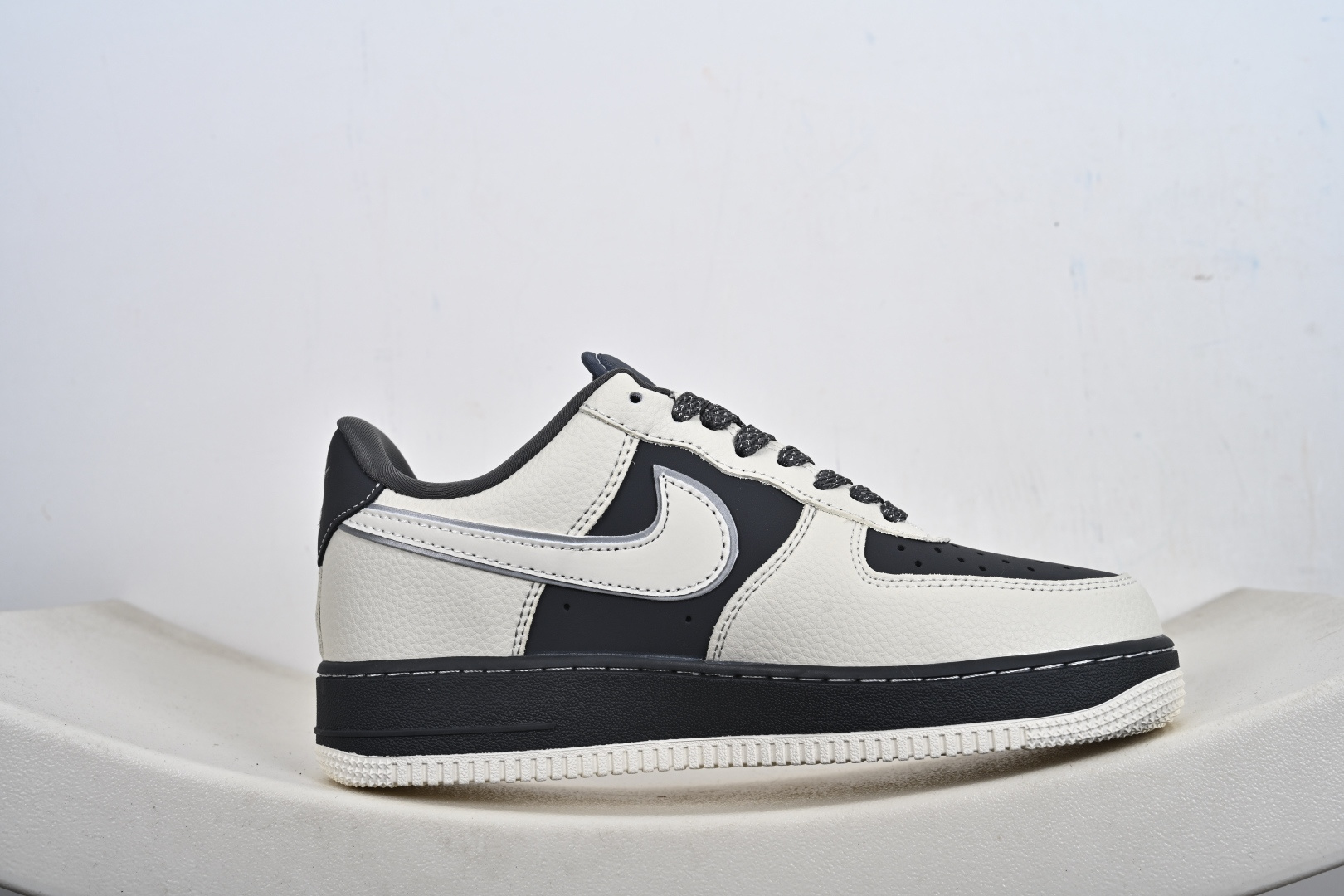 Nike Air Force 1 Low OFF联名 XL1979-130 Nike Air Force 1 Low OFF联名 XL1979-130