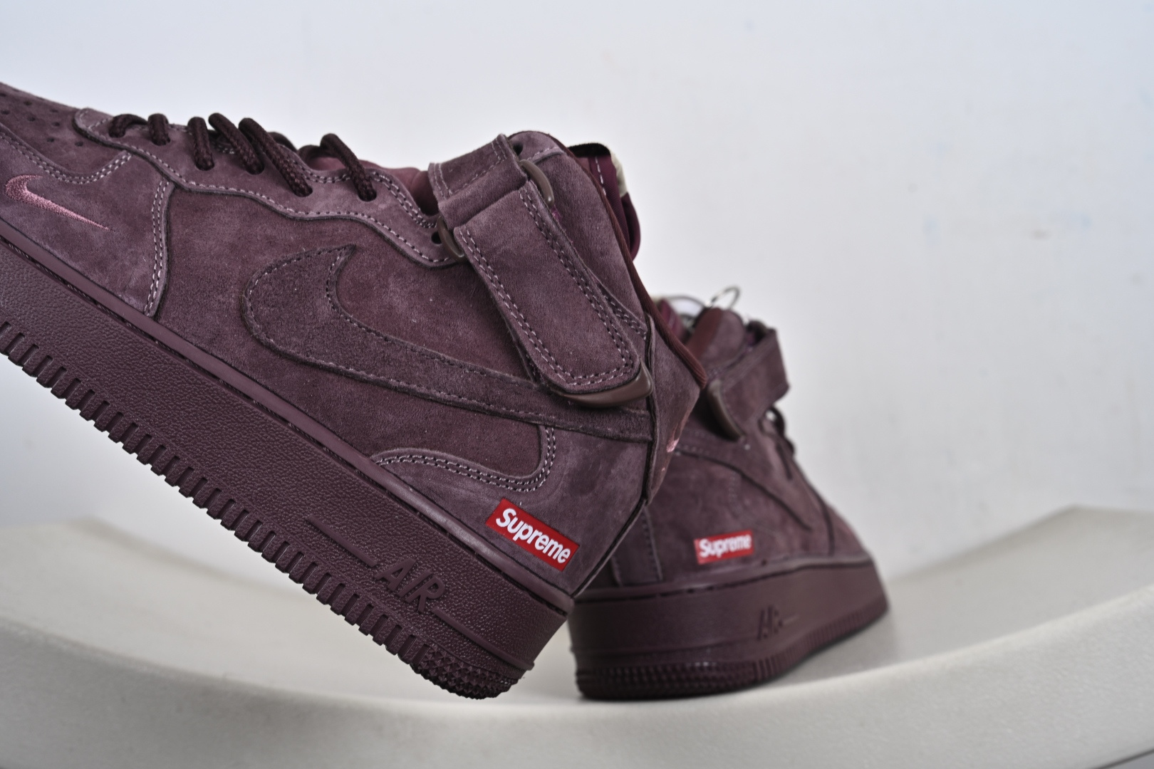 定制版 Supreme x Nk Air Force 1’07 Mid 定制配色 Supreme联名 空军一号经典中帮休闲百搭板鞋 DV0788-003 定制版 Supreme x Nk Air Force 1’07 Mid 定制配色 Supreme联名 空军一号经典中帮休闲百搭板鞋 DV0788-003