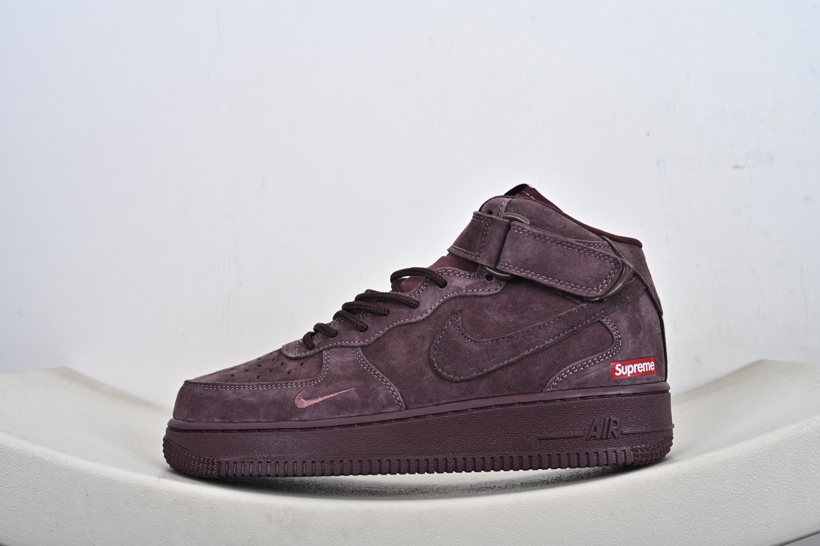 定制版 Supreme x Nk Air Force 1’07 Mid 定制配色 Supreme联名 空军一号经典中帮休闲百搭板鞋 DV0788-003 定制版 Supreme x Nk Air Force 1’07 Mid 定制配色 Supreme联名 空军一号经典中帮休闲百搭板鞋 DV0788-003