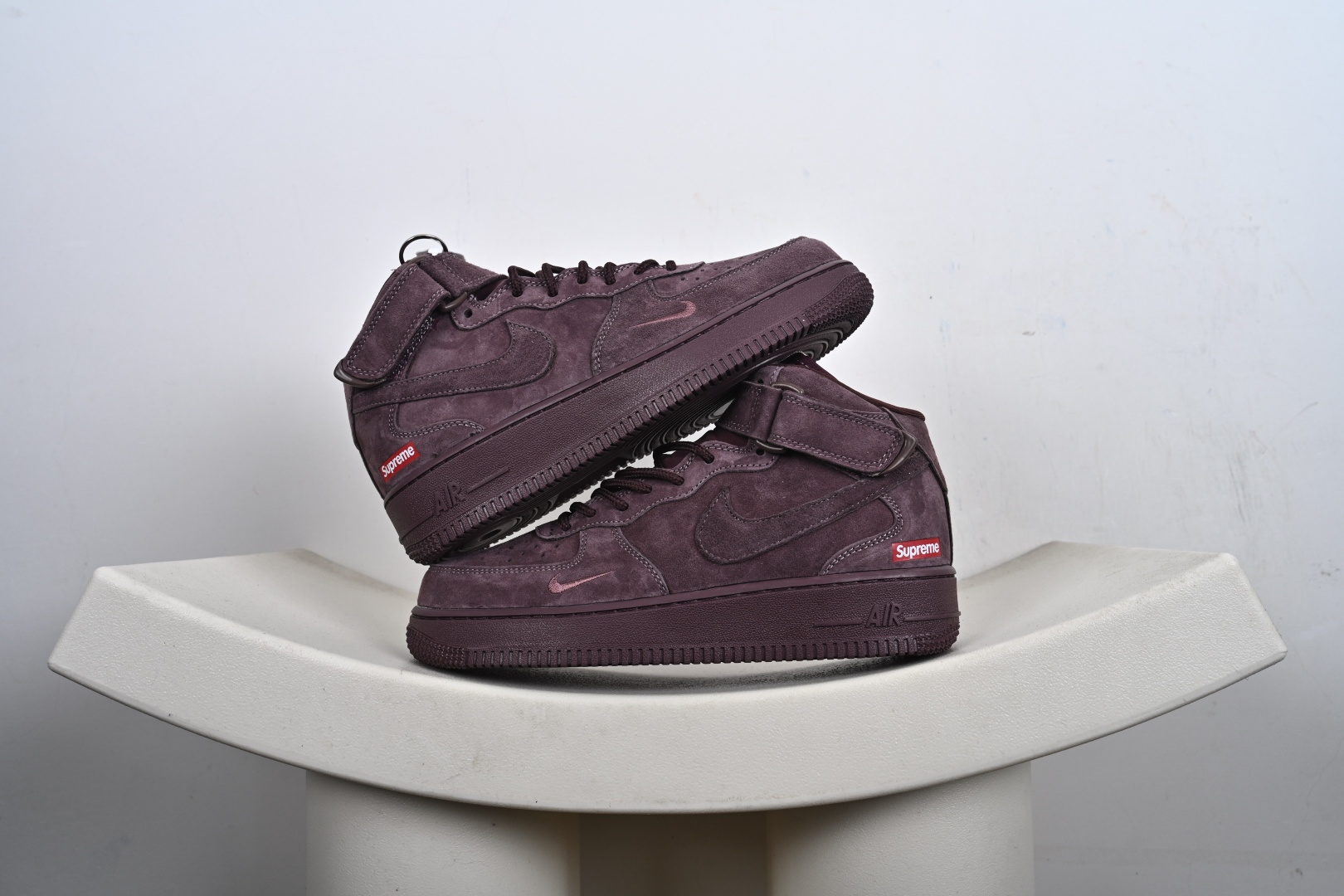 定制版 Supreme x Nk Air Force 1’07 Mid 定制配色 Supreme联名 空军一号经典中帮休闲百搭板鞋 DV0788-003 定制版 Supreme x Nk Air Force 1’07 Mid 定制配色 Supreme联名 空军一号经典中帮休闲百搭板鞋 DV0788-003